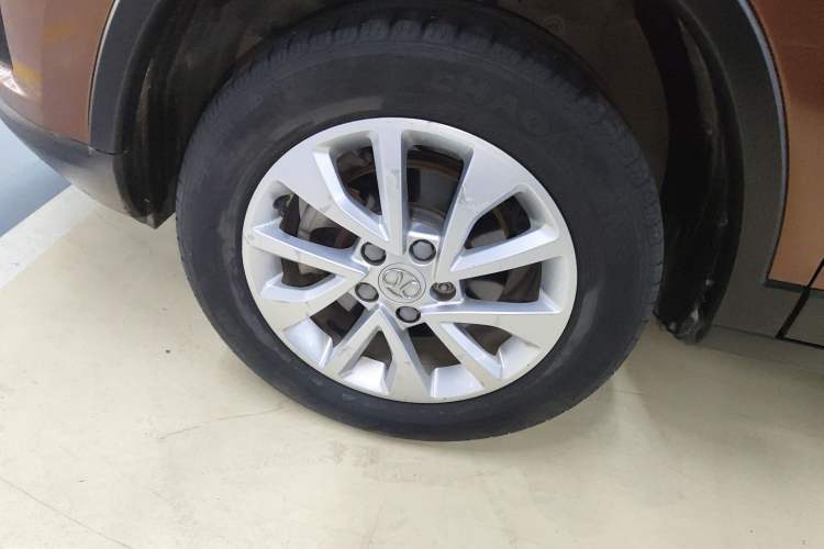 Used BAIC Senova X35 2016 1.5L Manual Elite Edition Exterior 4