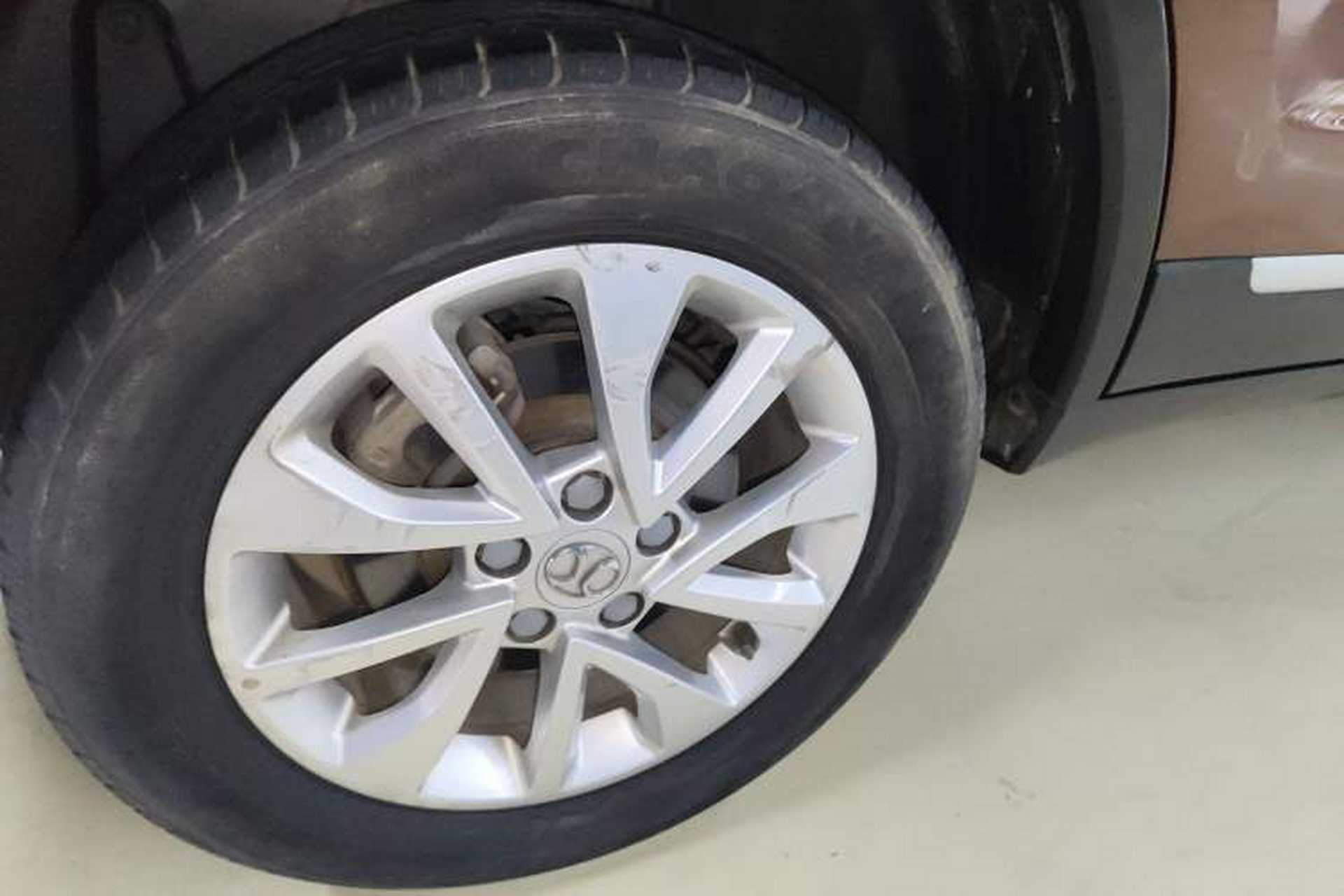 Used BAIC Senova X35 2016 1.5L Manual Elite Edition Exterior 5