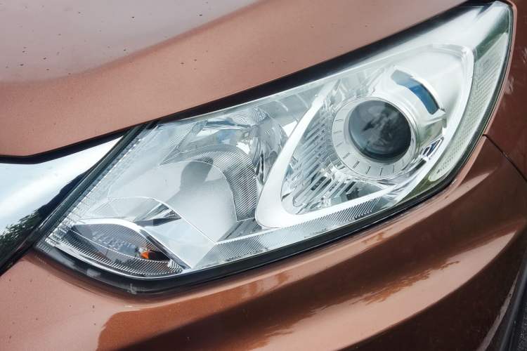 Used BAIC Senova X35 2016 1.5L Manual Luxury Edition Exterior 5