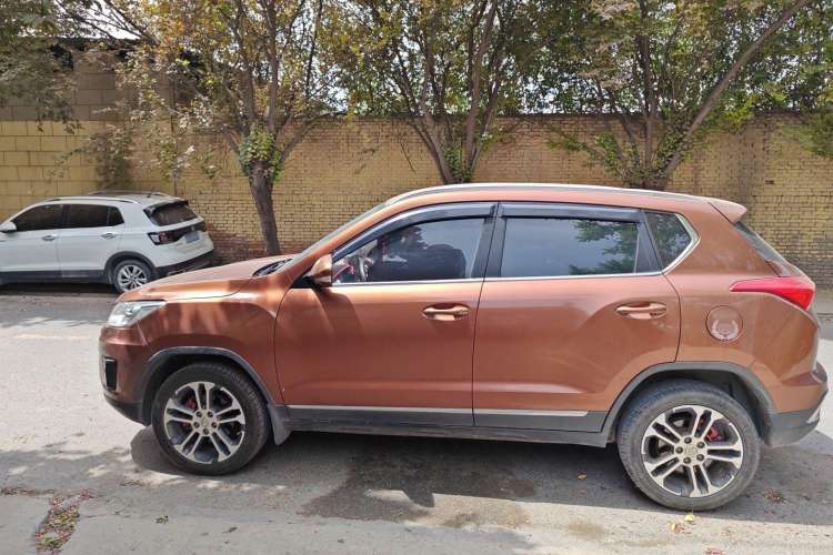 Used BAIC Senova X35 2016 1.5L Manual Luxury Edition Exterior 5