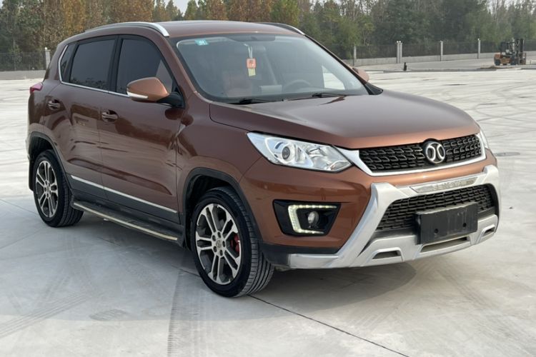Used BAIC Senova X35 2016 1.5L Manual Luxury Edition Exterior 6