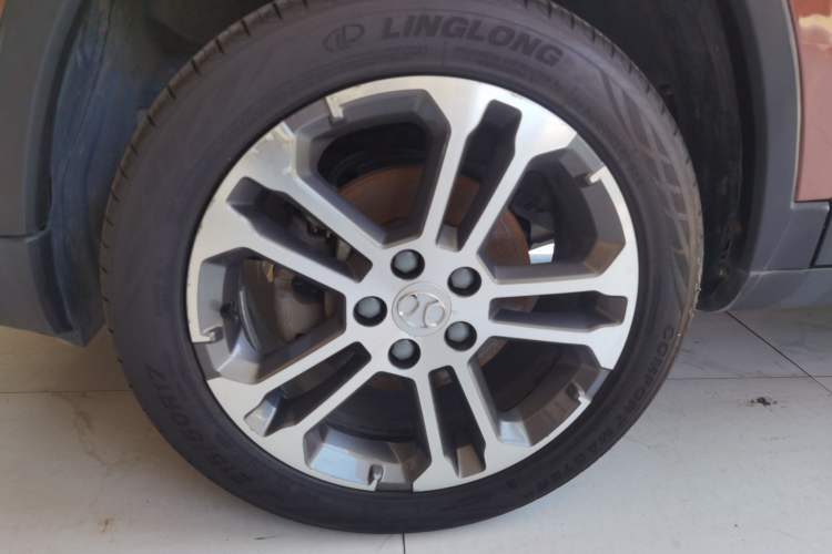 Used BAIC Senova X35 2016 1.5L Automatic Luxury Edition Exterior 7
