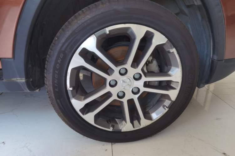 Used BAIC Senova X35 2016 1.5L Automatic Luxury Edition Exterior 8