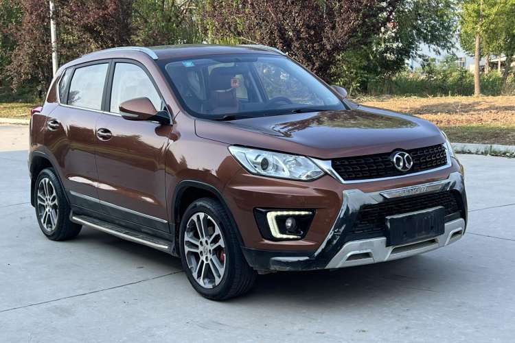 Used BAIC Senova X35 2016 1.5L Manual Luxury Edition Front Right 45 Deg