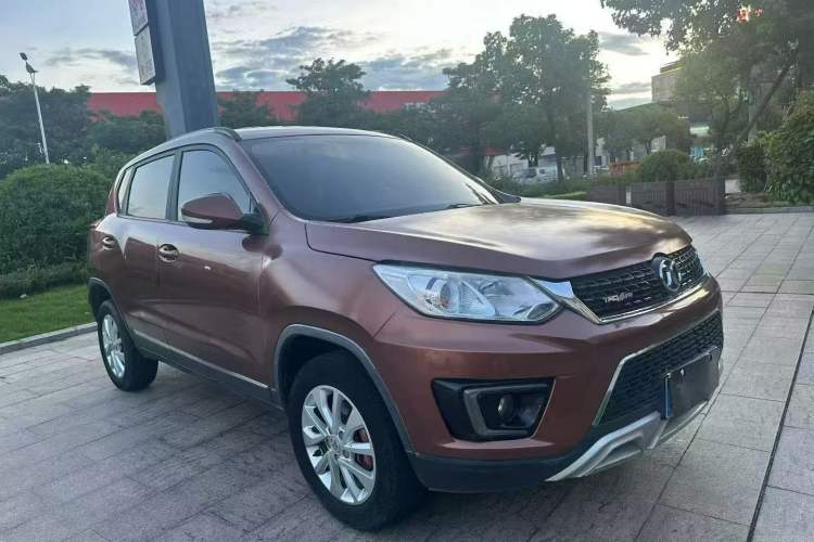 Used BAIC Senova X35 2016 1.5L Manual Elite Edition Front Right 45 Deg