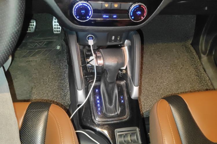 Used BAIC Senova X35 2016 1.5L Automatic Luxury Edition Gear Lever