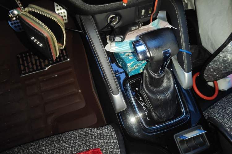 Used BAIC Senova X35 2016 1.5L Automatic Elite Edition Gear Lever