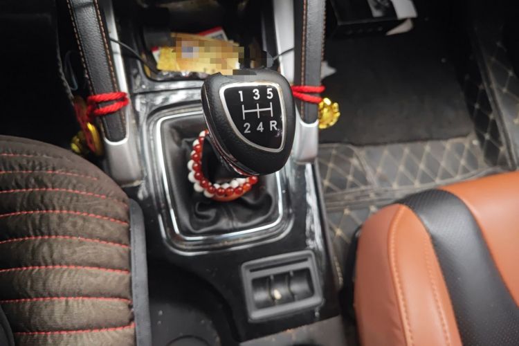 Used BAIC Senova X35 2016 1.5L Manual Luxury Edition Gear Lever
