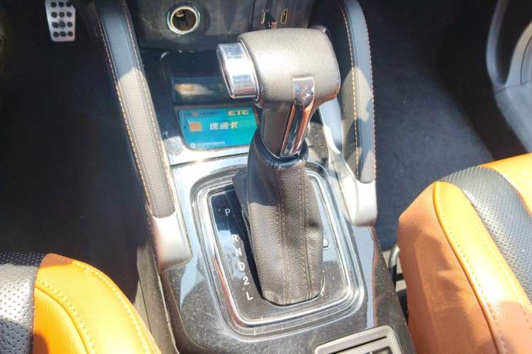 Used BAIC Senova X35 2016 1.5L Automatic Luxury Edition Gear Lever