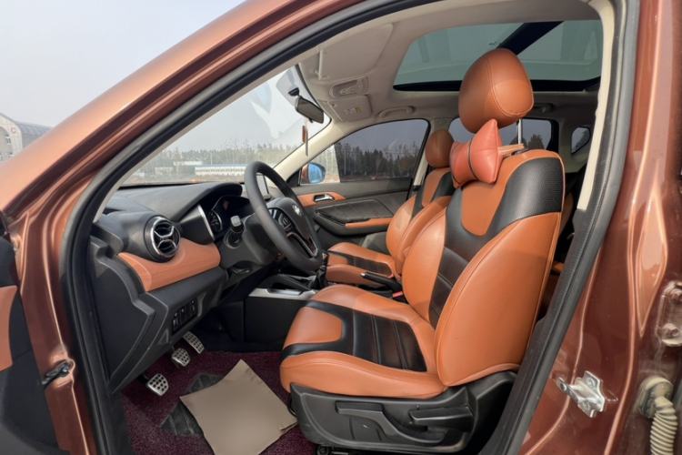 Used BAIC Senova X35 2016 1.5L Manual Luxury Edition Interior 1