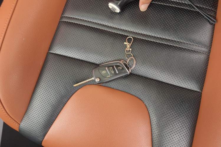 Used BAIC Senova X35 2016 1.5L Manual Luxury Edition Interior 1