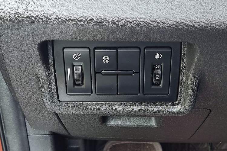 Used BAIC Senova X35 2016 1.5L Manual Luxury Edition Interior 10