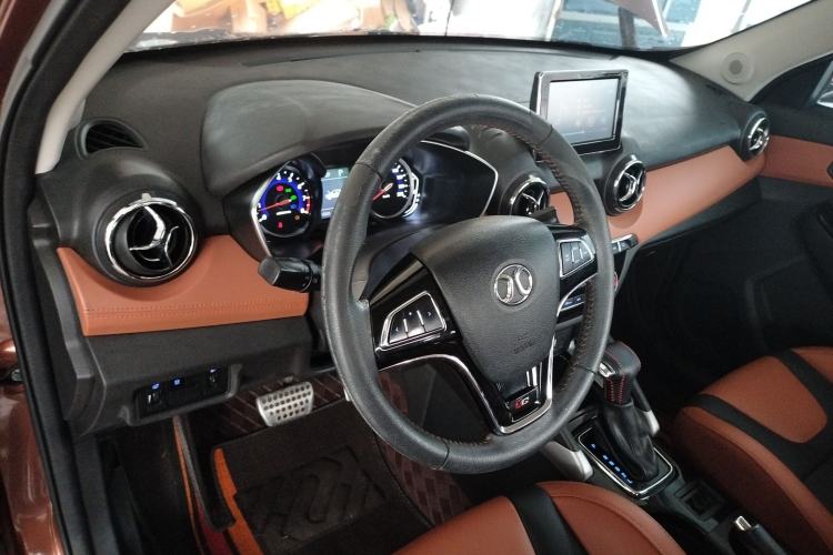 Used BAIC Senova X35 2016 1.5L Automatic Luxury Edition Interior 2