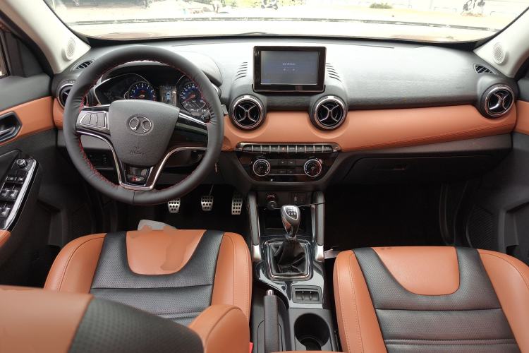Used BAIC Senova X35 2016 1.5L Manual Luxury Edition Interior 2