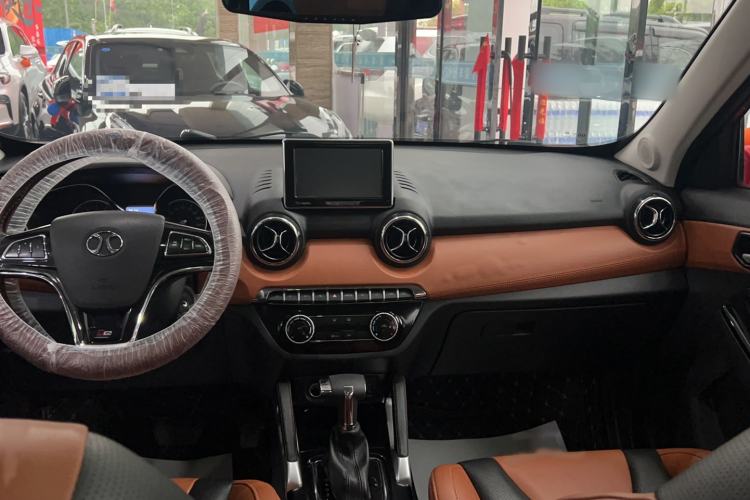 Used BAIC Senova X35 2016 1.5L Automatic Luxury Edition Interior 3