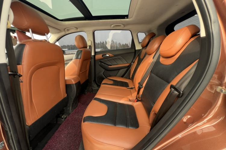 Used BAIC Senova X35 2016 1.5L Manual Luxury Edition Interior 3
