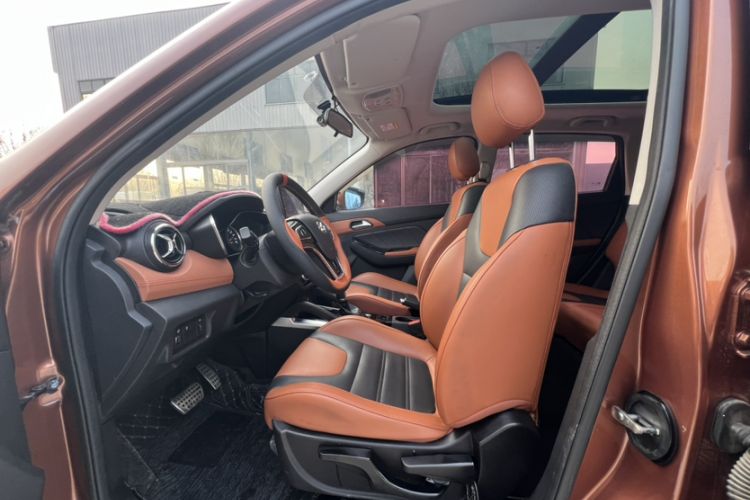 Used BAIC Senova X35 2016 1.5L Automatic Luxury Edition Interior 3