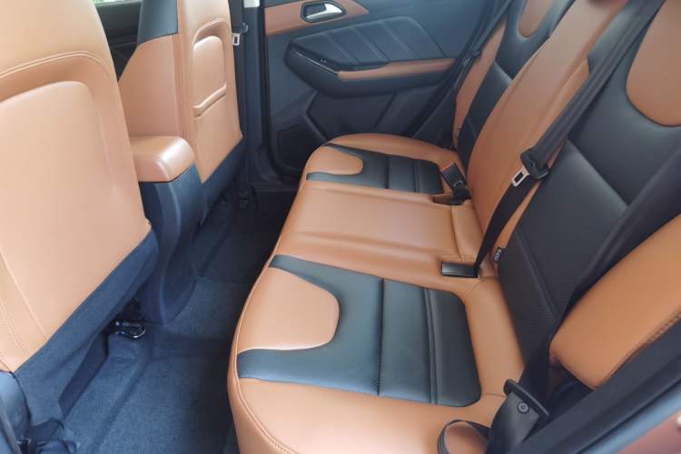 Used BAIC Senova X35 2016 1.5L Automatic Luxury Edition Interior 4