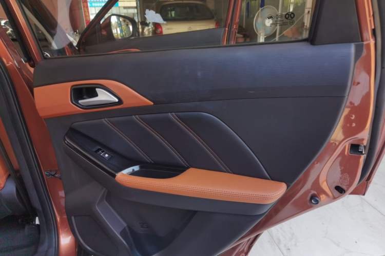 Used BAIC Senova X35 2016 1.5L Automatic Luxury Edition Interior 6