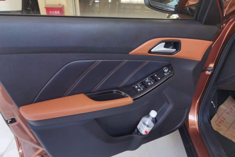 Used BAIC Senova X35 2016 1.5L Automatic Luxury Edition Interior 7