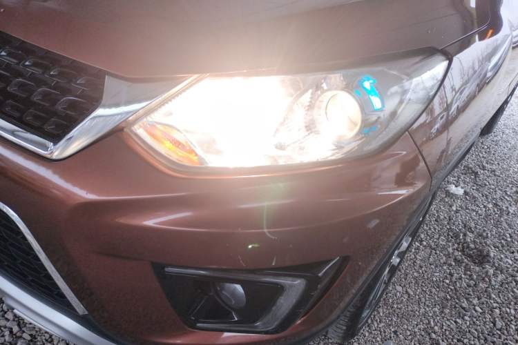Used BAIC Senova X35 2016 1.5L Automatic Luxury Edition Left Front Headlight