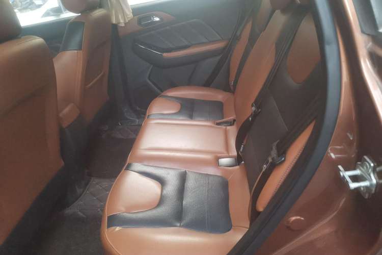 Used BAIC Senova X35 2016 1.5L Manual Luxury Edition Left Rear Seat