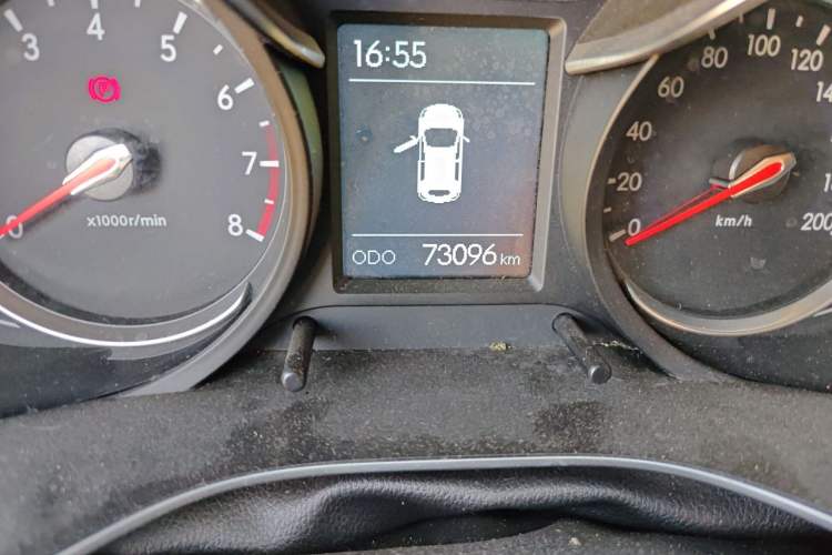 Used BAIC Senova X35 2016 1.5L Automatic Luxury Edition Odometer Close Up