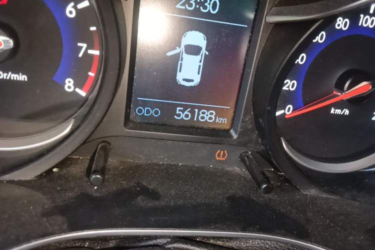 Used BAIC Senova X35 2016 1.5L Manual Luxury Edition Odometer Close Up