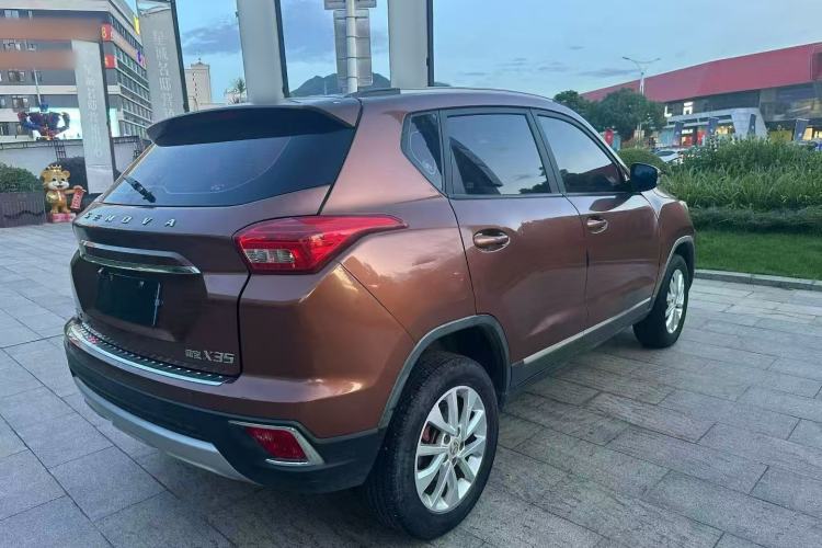 Used BAIC Senova X35 2016 1.5L Manual Elite Edition Rear Right 45 Deg