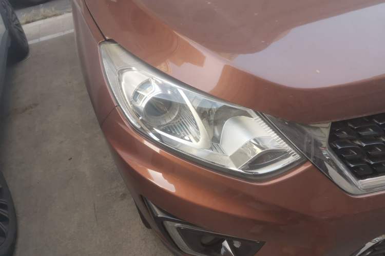 Used BAIC Senova X35 2016 1.5L Manual Luxury Edition Right Front Headlight