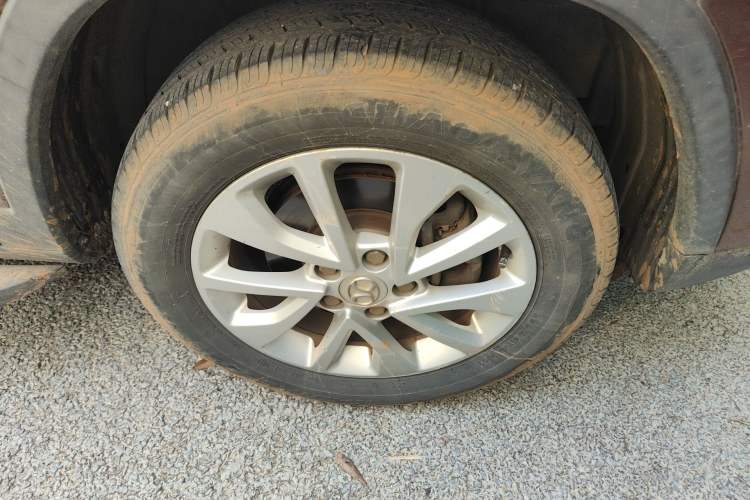 Used BAIC Senova X35 2016 1.5L Manual Elite Edition Right Front Wheel Hub