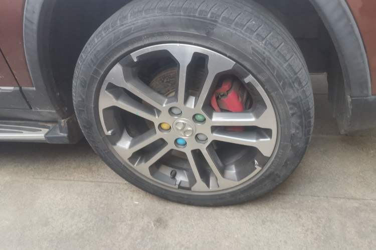 Used BAIC Senova X35 2016 1.5L Manual Luxury Edition Right Front Wheel Hub