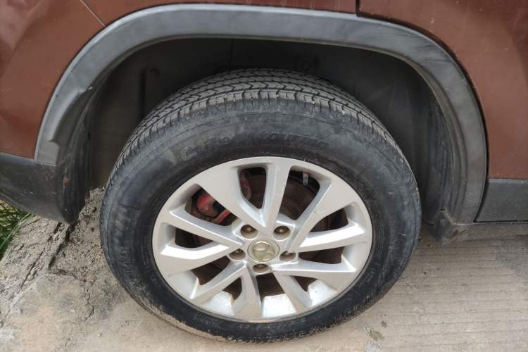 Used BAIC Senova X35 2016 1.5L Manual Elite Edition Right Rear Wheel Hub