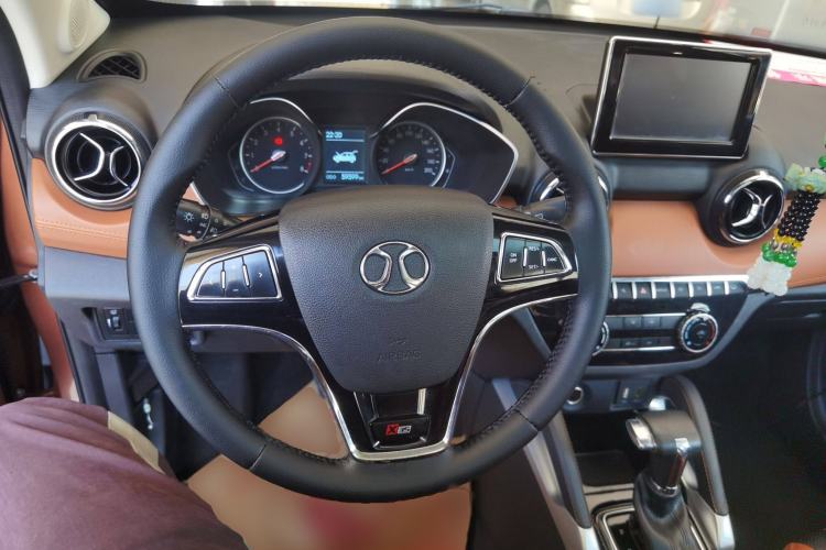 Used BAIC Senova X35 2016 1.5L Automatic Luxury Edition Steering Wheel