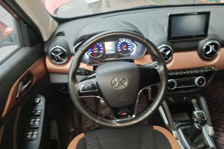 Used BAIC Senova X35 2016 1.5L Manual Elite Edition Steering Wheel