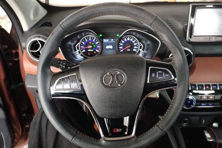 Used BAIC Senova X35 2016 1.5L Automatic Luxury Edition Steering Wheel