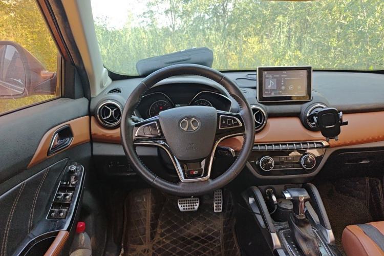 Used BAIC Senova X35 2016 1.5L Automatic Luxury Edition Steering Wheel