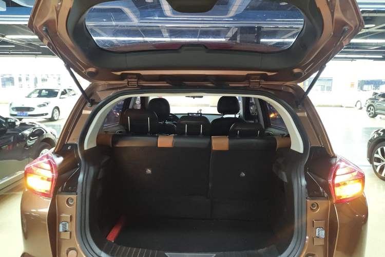 Used BAIC Senova X35 2016 1.5L Manual Elite Edition Trunk