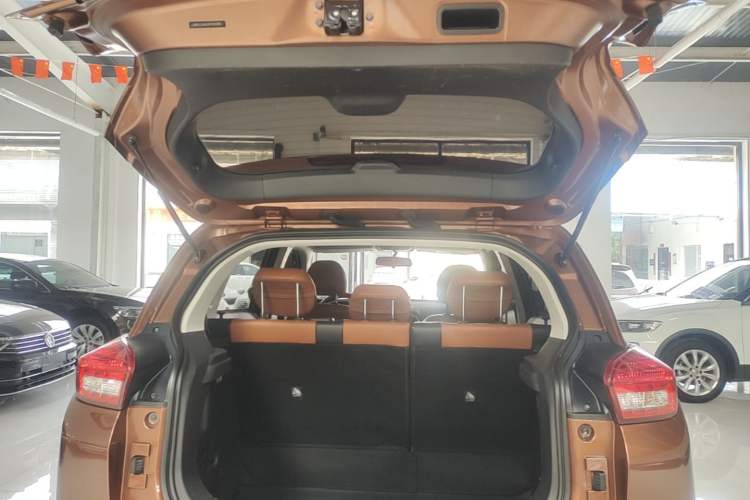 Used BAIC Senova X35 2016 1.5L Automatic Luxury Edition Trunk