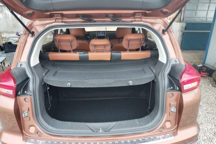 Used BAIC Senova X35 2016 1.5L Automatic Luxury Edition Trunk