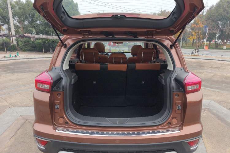 Used BAIC Senova X35 2016 1.5L Manual Luxury Edition Trunk