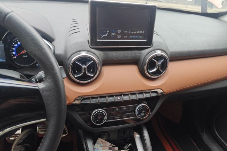 Used BAIC Senova X35 2016 1.5L Manual Luxury Edition Audio And AC Panel