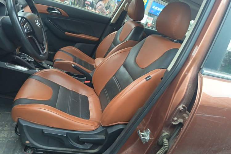 Used BAIC Senova X35 2016 1.5L Automatic Prestige Edition Driver Seat