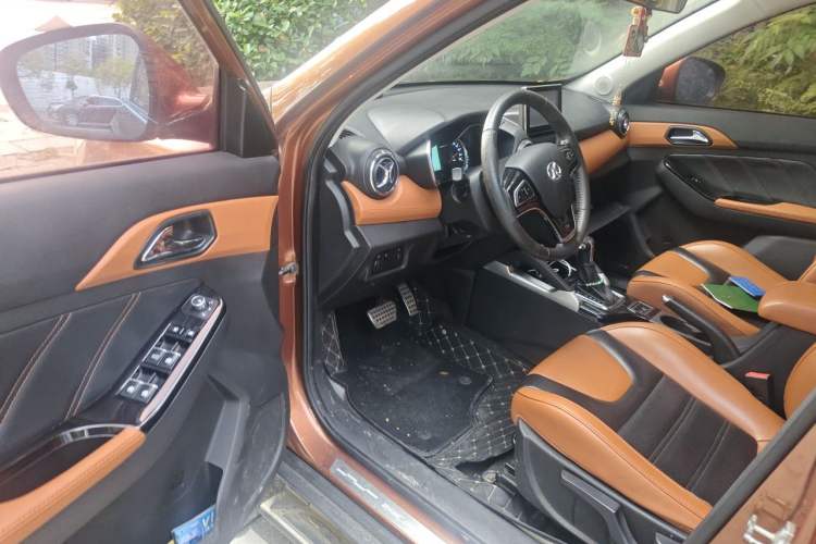Used BAIC Senova X35 2016 1.5L Automatic Luxury Edition Driver Seat