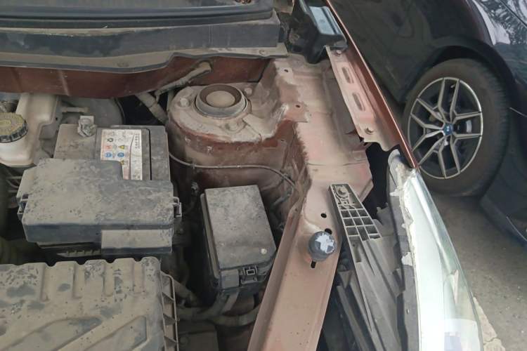 Used BAIC Senova X35 2016 1.5L Automatic Prestige Edition Engine Bay Left