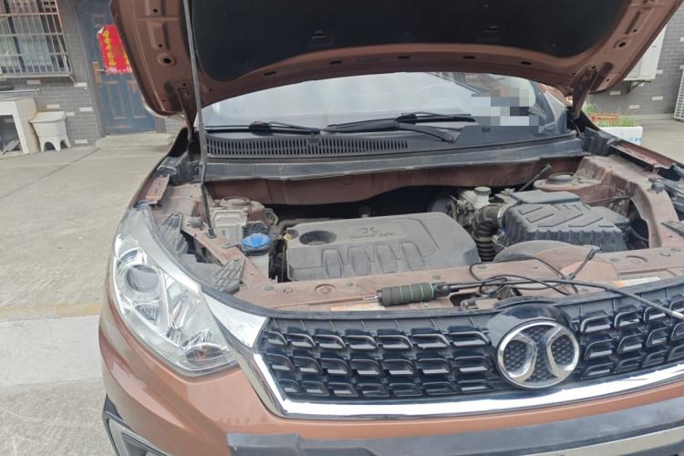 Used BAIC Senova X35 2016 1.5L Manual Luxury Edition Engine Bay Right