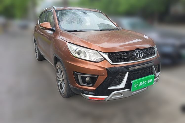 Used BAIC Senova X35 2016 1.5L Automatic Prestige Edition Front Right 45 Deg