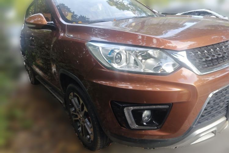 Used BAIC Senova X35 2016 1.5L Automatic Luxury Edition Front Right 45 Deg