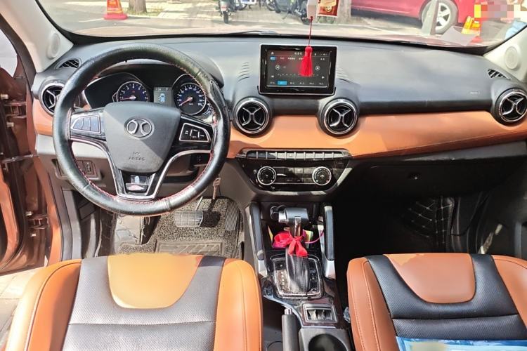 Used BAIC Senova X35 2016 1.5L Automatic Luxury Edition Interior 2