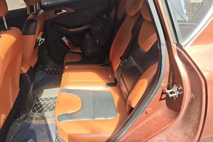 Used BAIC Senova X35 2016 1.5L Automatic Luxury Edition Interior 4